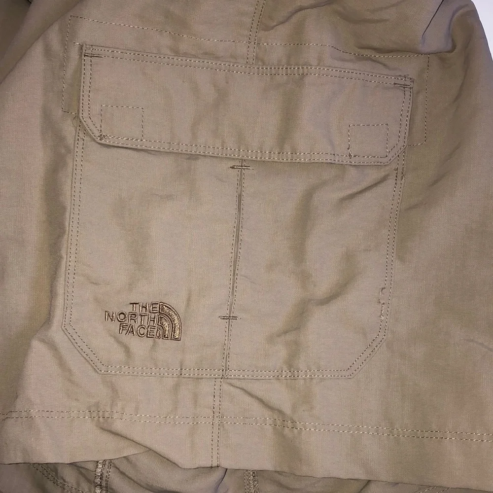 NORTH FACE CARGO SHORTS XXL NYLON NORTH FACE XXL TAN CARGO SHORtS